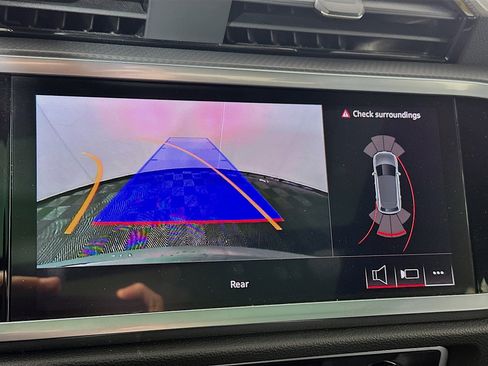 Certified 2025 Audi Q3 2.0T Premium image 13