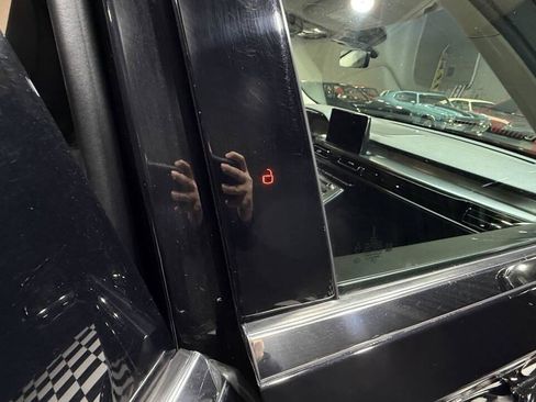 Used 2021 Lincoln Aviator AWD image 53