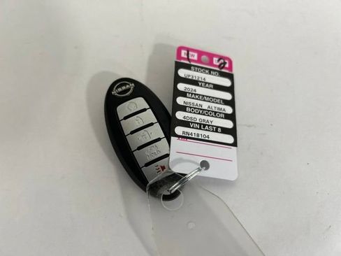 Used 2024 Nissan Altima 2.5 SV AWD/4WD image 32