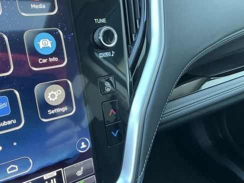 Used 2021 Subaru Outback Limited image 23