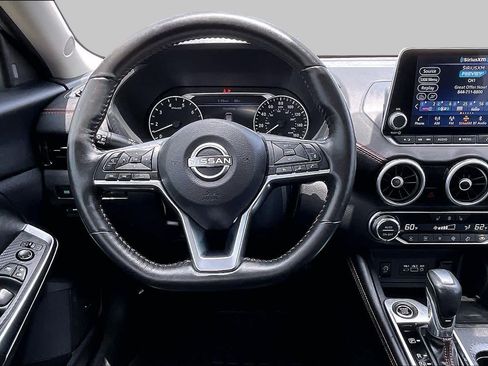 Used 2025 Nissan Sentra SR w/ SR Premium Package FWD image 6