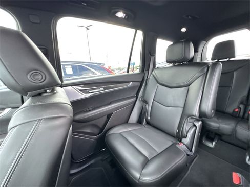 Used 2024 Cadillac XT6 Sport w/ Technology Package image 12