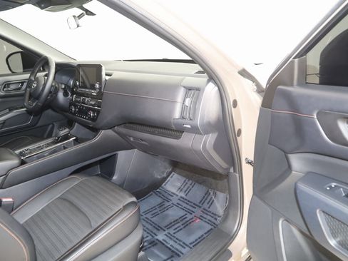 Used 2024 Nissan Pathfinder Rock Creek image 44