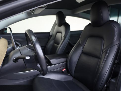 Used 2018 Tesla Model 3 Long Range RWD image 14