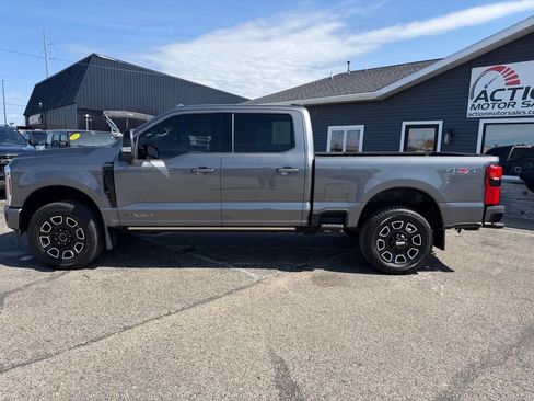 Used 2025 Ford F250 Platinum AWD/4WD image 2