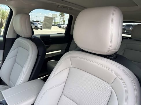 New 2026 Lincoln Nautilus Premier w/ Equipment Group 102A AWD/4WD image 21