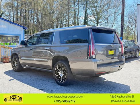Used 2016 Cadillac Escalade ESV Premium RWD image 4