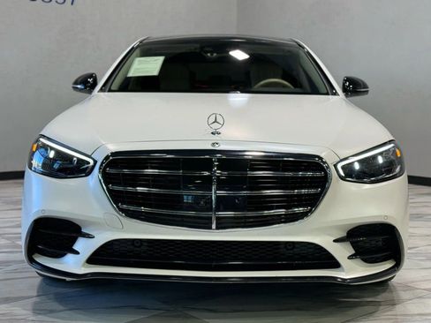Used 2022 Mercedes-Benz S 580 4MATIC Sedan image 3