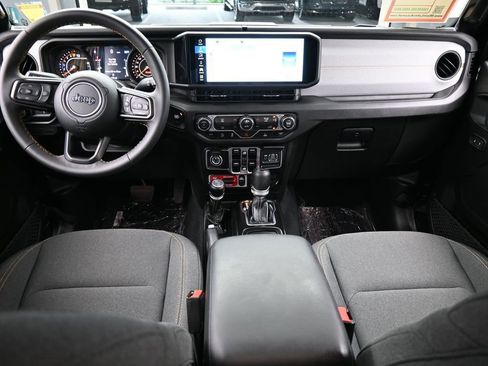 Used 2024 Jeep Gladiator Sport image 39