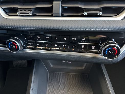 New 2026 Chevrolet Equinox LT image 22