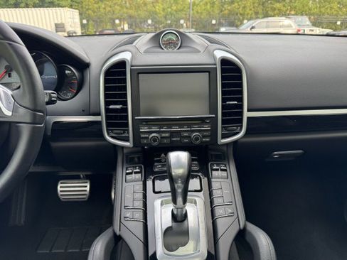 Used 2014 Porsche Cayenne S AWD/4WD image 36