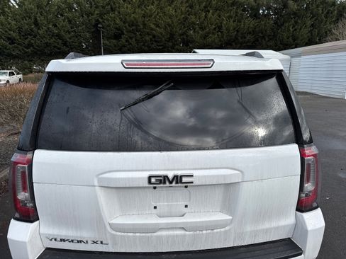 Used 2020 GMC Yukon XL SLT w/ HD Trailering Package image 25