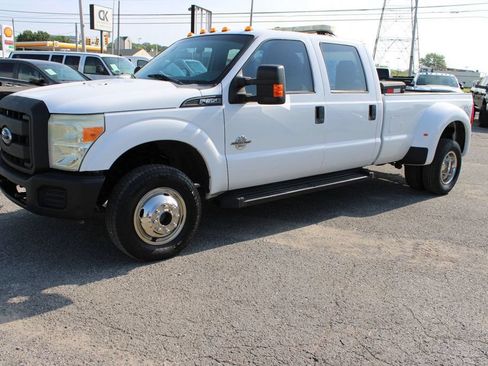 Used 2016 Ford F350 XL w/ Power Equipment Group AWD/4WD image 2