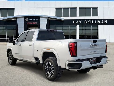 Used 2024 GMC Sierra 2500 Denali Ultimate image 4
