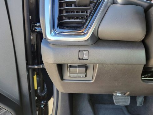 New 2026 GMC Canyon Elevation w/ Convenience Package image 19