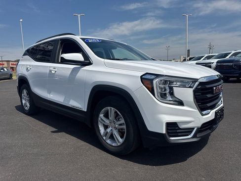 Used 2023 GMC Terrain SLE w/ Driver Convenience Package FWD image 9