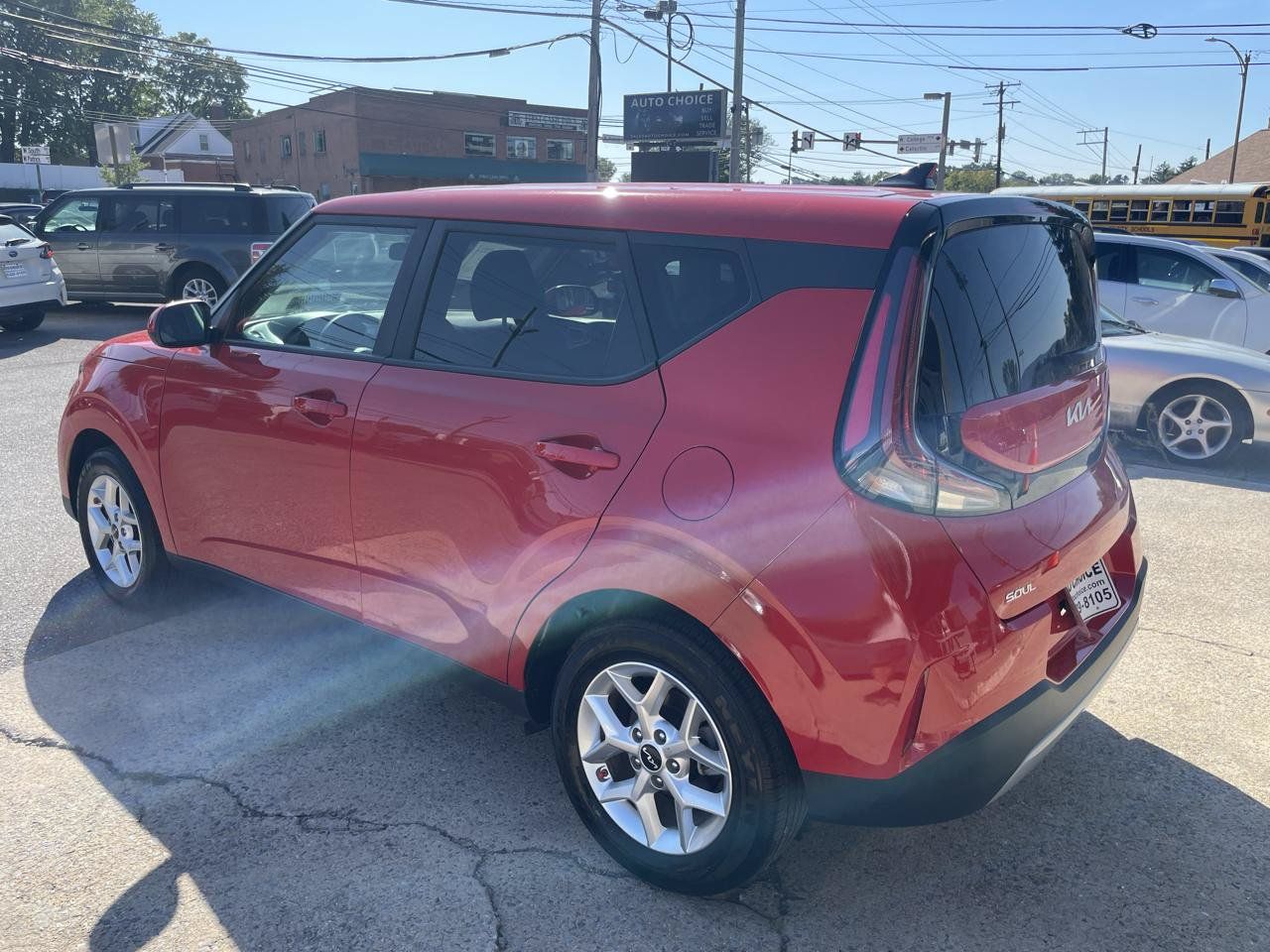 Used 2025 Kia Soul LX w/ LX Technology Package FWD image 13