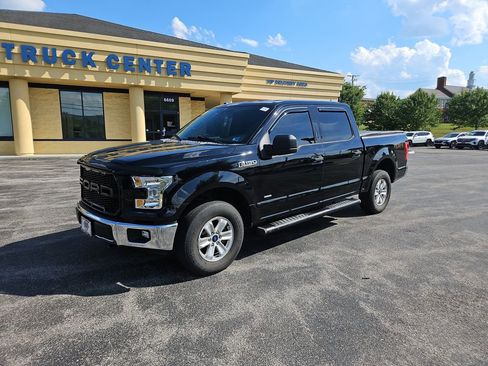 Used 2017 Ford F150 XLT AWD/4WD image 2