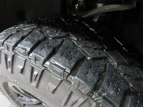 Used 2022 Chevrolet Silverado 1500 LT Trail Boss w/ Convenience Package II image 7