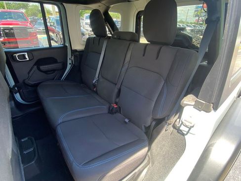 Used 2023 Jeep Wrangler Unlimited Rubicon 4xe AWD/4WD image 23