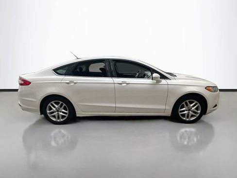 Used 2014 Ford Fusion SE image 5