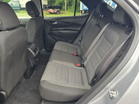 Used 2024 Chevrolet Equinox LT FWD image 11