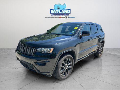 Used 2018 Jeep Grand Cherokee Altitude RWD image 20