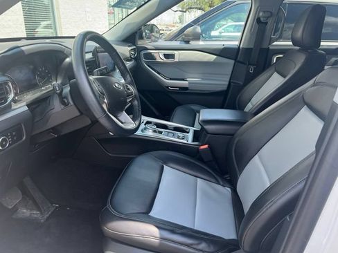 Used 2023 Ford Explorer XLT w/ Equipment Group 202A AWD/4WD image 7