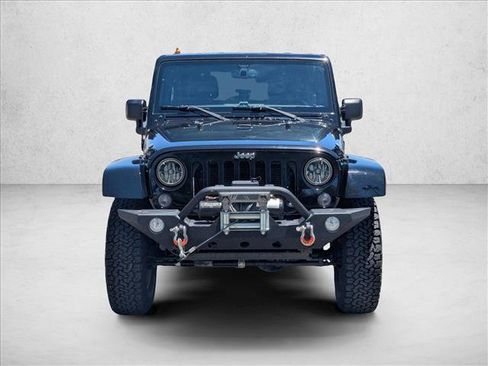 Used 2015 Jeep Wrangler Unlimited Sahara w/ Connectivity Group AWD/4WD image 2