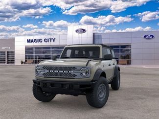 New 2025 Ford Bronco Badlands w/ Sasquatch Package AWD/4WD video 2