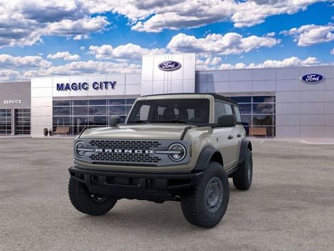 New 2025 Ford Bronco Badlands w/ Sasquatch Package AWD/4WD image 2