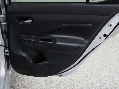 Used 2025 Nissan Versa SV w/ Trunk Package image 31