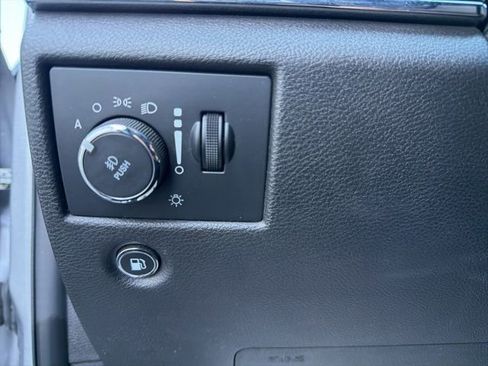 Used 2018 Jeep Grand Cherokee Limited image 20