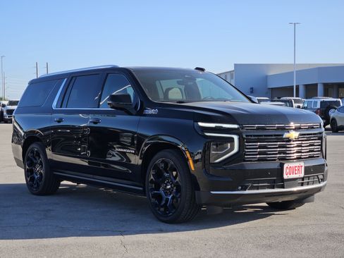 New 2026 Chevrolet Suburban High Country AWD/4WD image 2