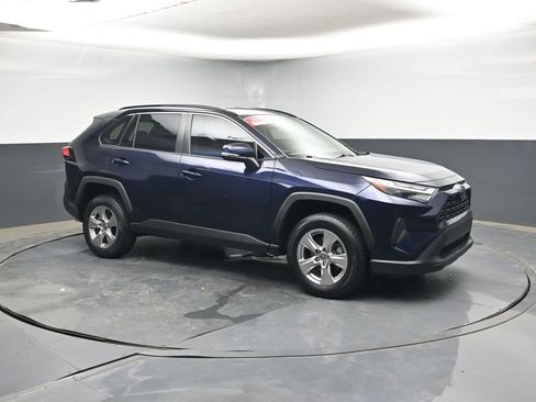 Used 2022 Toyota RAV4 XLE image 7