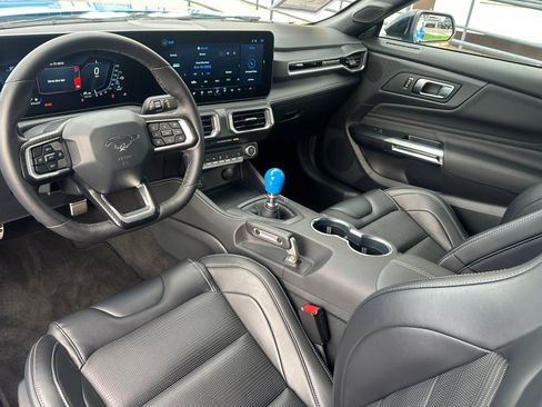 Used 2025 Ford Mustang GT Premium w/ GT Performance Package image 12