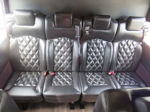 Used 2022 Mercedes-Benz Sprinter 4500 w/ Parking Package image 25