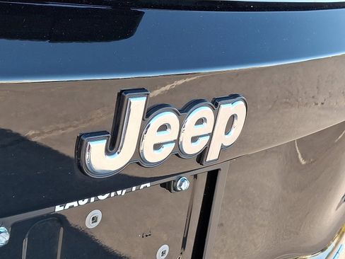 Certified 2021 Jeep Renegade Limited image 30