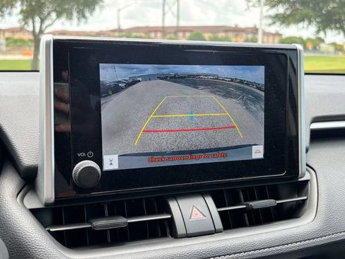 Used 2024 Toyota RAV4 LE FWD image 10