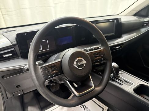 Used 2025 Nissan Kicks S w/ Charging Package FWD image 24