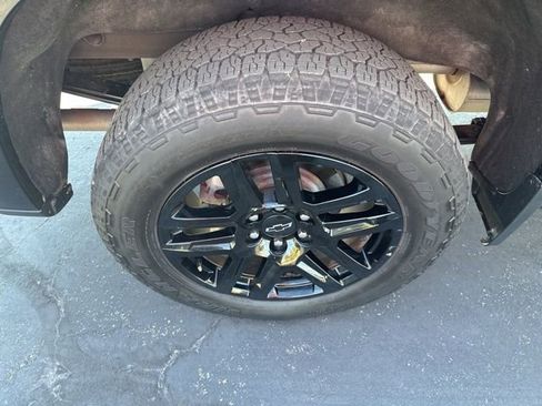 Used 2024 Chevrolet Silverado 1500 RST w/ Z71 Off-Road Package image 21