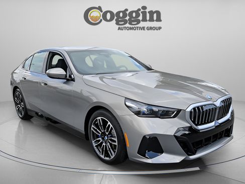 New 2026 BMW 530i w/ M Sport Package RWD image 7