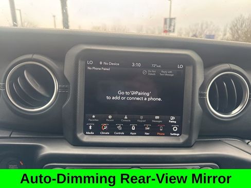 Used 2021 Jeep Wrangler Unlimited Sahara image 9