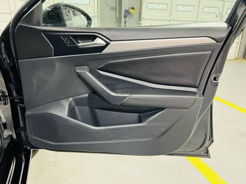 Used 2024 Volkswagen Jetta S image 30