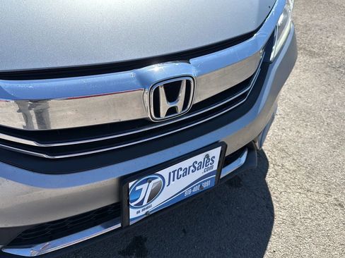 Used 2017 Honda Accord Sport image 29