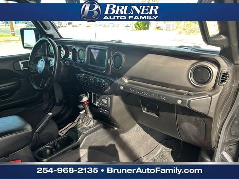 Used 2021 Jeep Wrangler Sport image 20