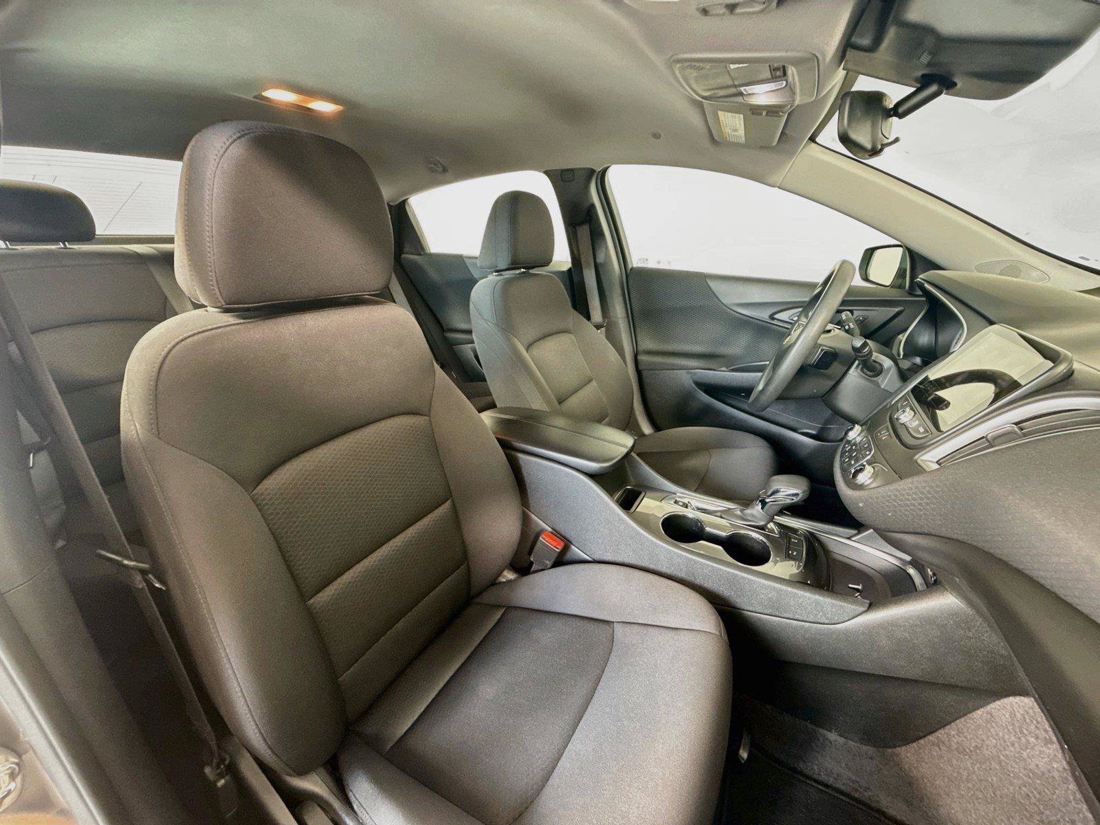 Used 2025 Chevrolet Malibu LT FWD image 29