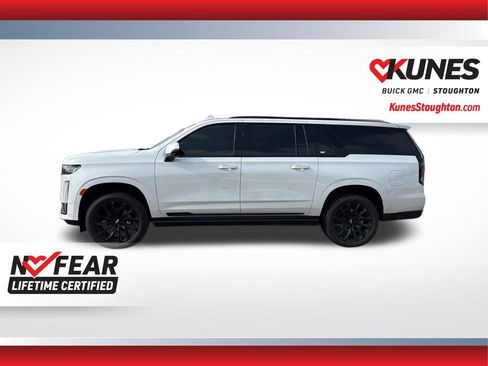 Used 2024 Cadillac Escalade ESV Sport Platinum w/ LPO, ONYX Package image 8