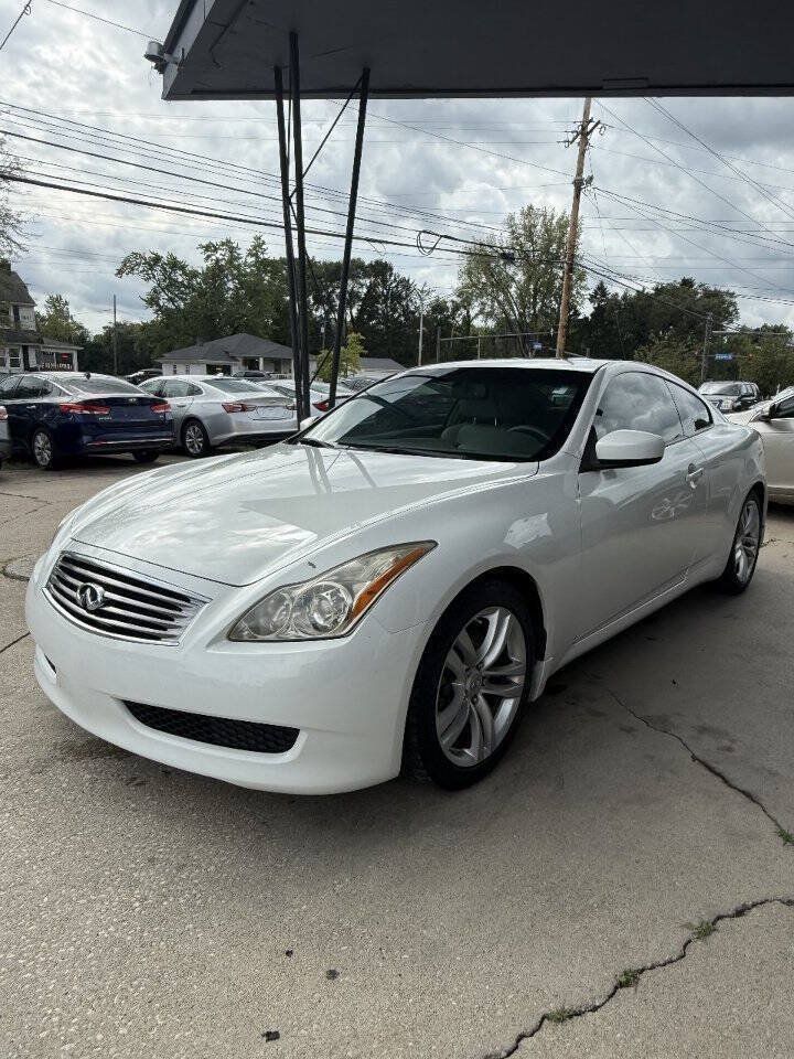 Used 2010 INFINITI G37 Journey w/ Premium Pkg RWD image 3