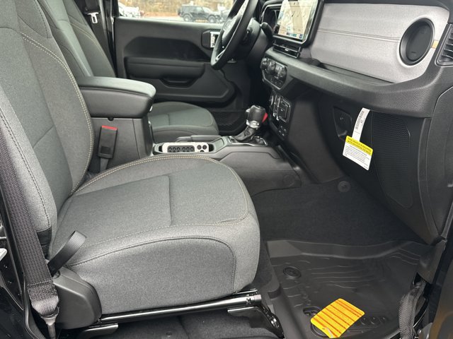 New 2026 Jeep Gladiator Sport AWD/4WD image 14